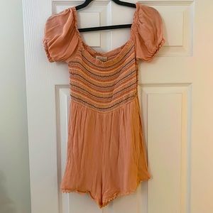 Promesa Puff Sleeve Coral Romper